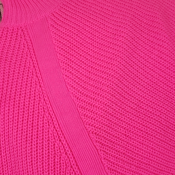 Retro-Mod♡Hot Pink♡Acrylic♡Turtleneck♡Sweater - Picture 6 of 6